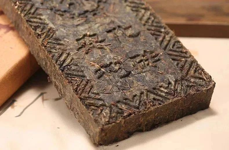 簡小葉說茶|安化黑茶的“三尖三磚一卷”，哪款讓你念念不忘？
