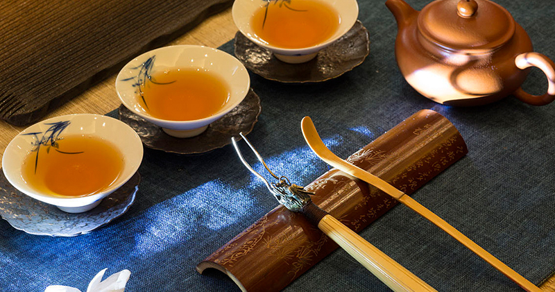 開卷有益｜《喝茶》梁實(shí)秋說：“凡是有中國人的地方就有茶。”